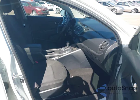 2013 Kia Sportage Lx z USA, uszkodzony, nr VIN KNDPB3A21D7528976